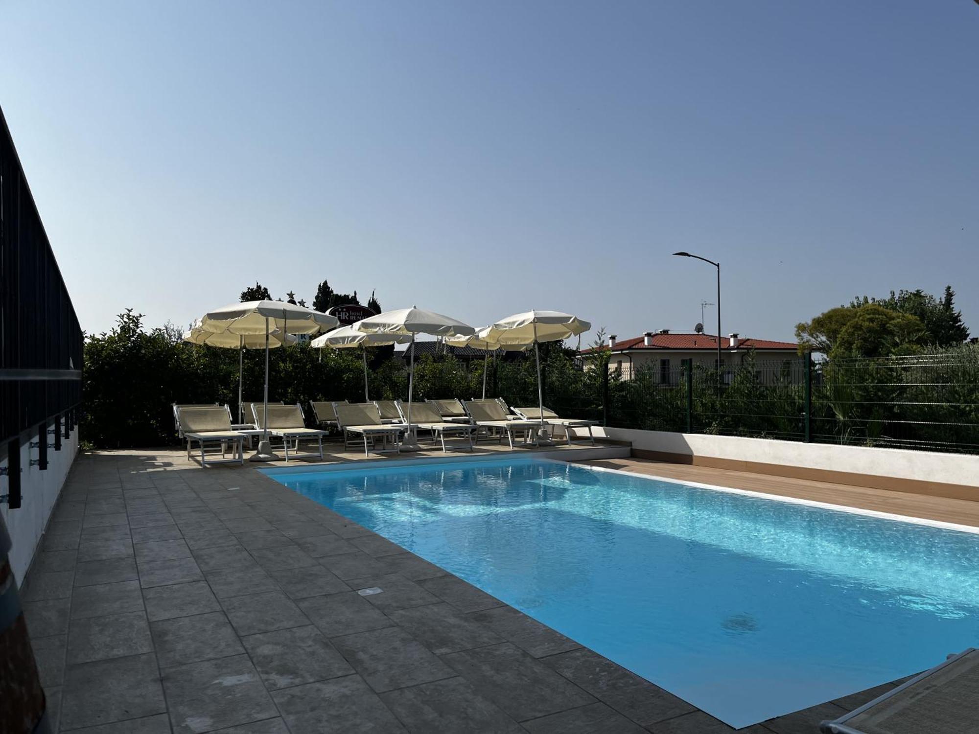 Hotel Renata Lazise Exteriör bild